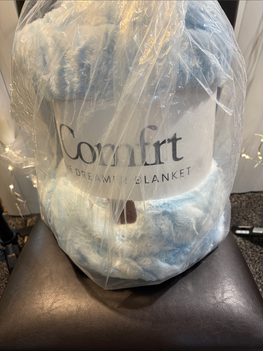 Comfrt Dreamer Blanket Medium             50”x 60”(5lbs) Wave,NWT.      #41/42